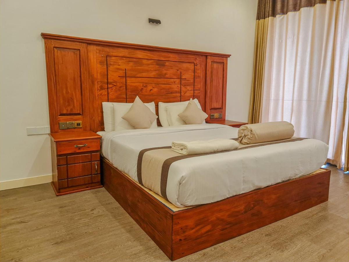 Top Rich Hotel Nuwara Eliya Exterior photo