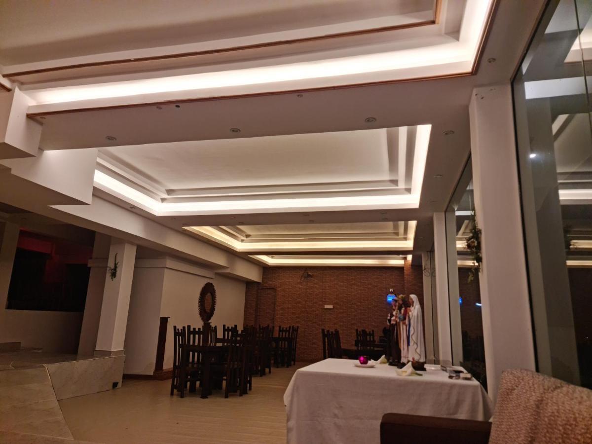 Top Rich Hotel Nuwara Eliya Exterior photo